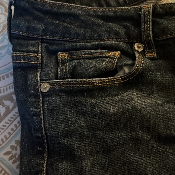 american eagle dark wash jeans - Picture 2 of 4